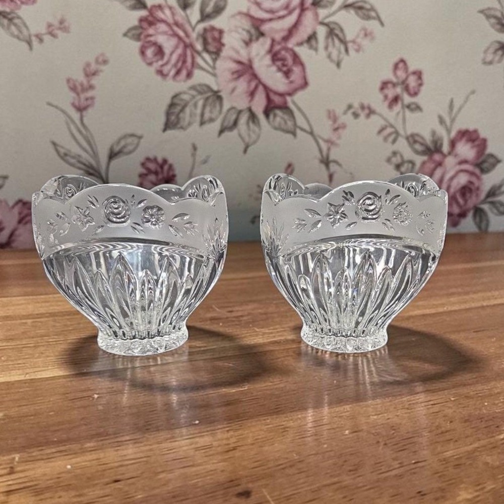 Oneida Southern Garden Crystal Votives, Set of 2, Vintage Frosted Rose Design‎